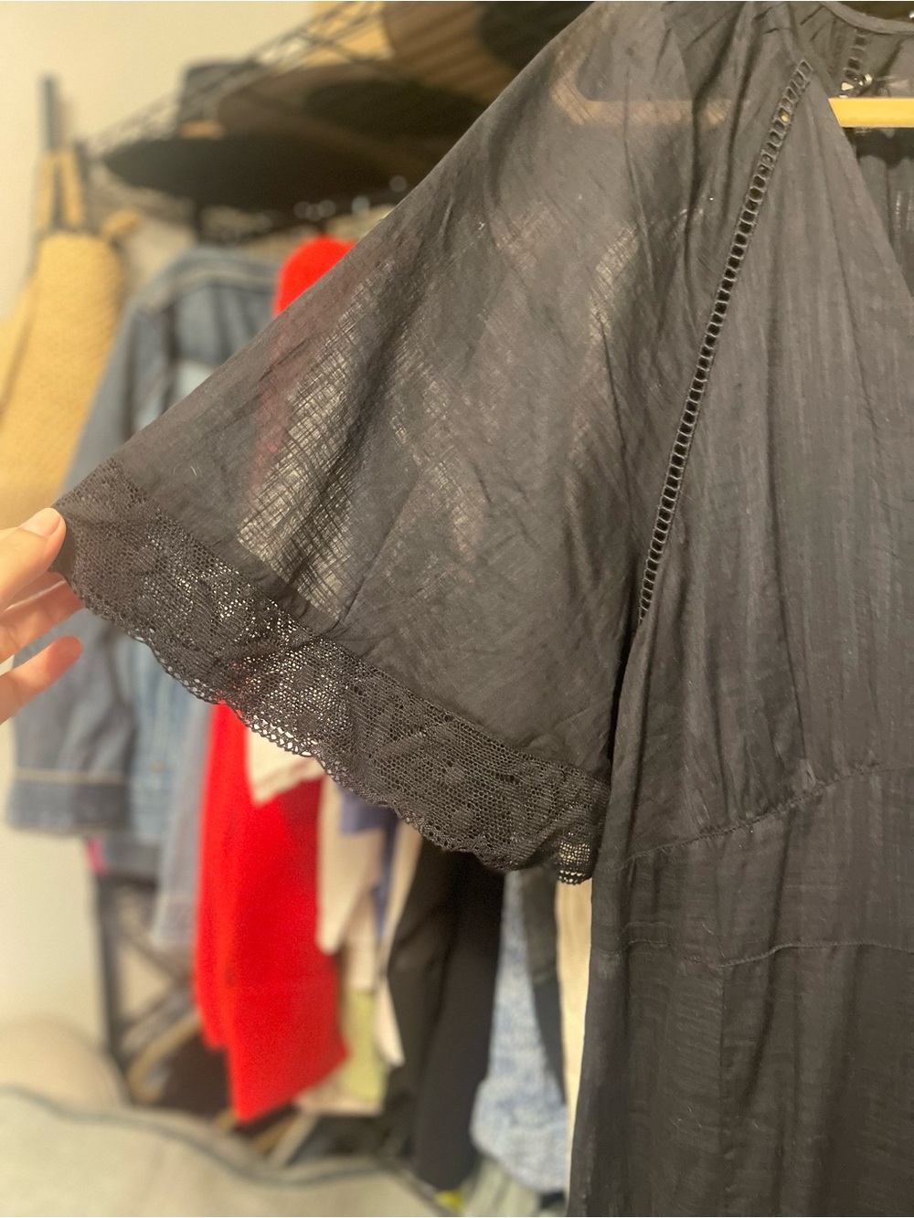 Gap Lace-Trim Midi Dress - Picture 4 of 7